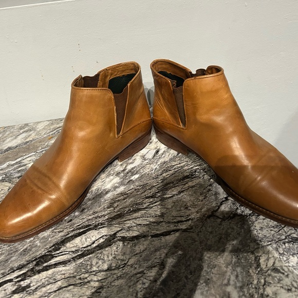 Joan & David Women’s Tan Leather Ankle Boots - Picture 5 of 9